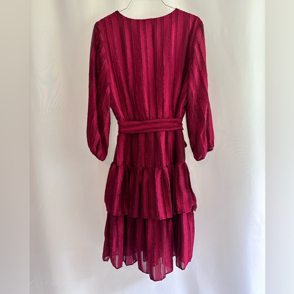 GABBY SKYE Wine Red Half Sleeve Striped Dress - Picture 2 of 6